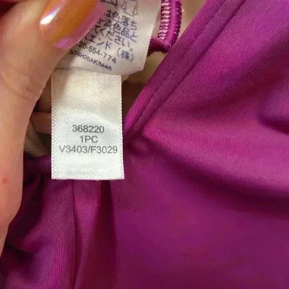 Lands’ End Chlorine Resistant Tummy Control One Piece Swimsuit Size 10 - Picture 6 of 7